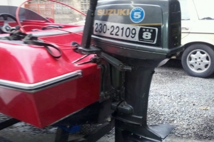 ขาย เรือไฟเบอร์ทรงสปอร์ต พร้อมเครื่อง SUZUKI 20 แรง + เทเลอร์พร้อมใช้ ขนาด 11 ฟุต ราคา 95,000