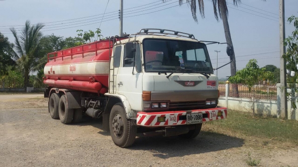 HINO.FL176-เพลาเดียว-เครื่องEH700.ถังน้ำมัน15,000ลิตร.เบรคทิ๊ปฟี่.สภาพสวยมากพร้อมใช้-ราคา-550,000- HINO.FL176-เพลาเดียว-เครื่องEH700.ถังน้ำมัน15,000ลิตร.เบรคทิ๊ปฟี่.สภาพสวยมากพร้อมใช้-ราคา-550,000-