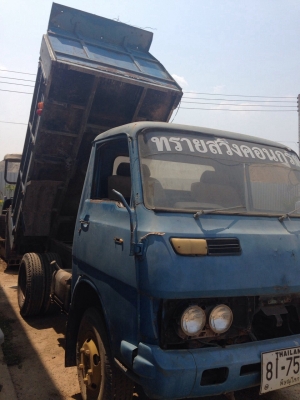 รถกระบะดัมพ์ 6 ล้อ