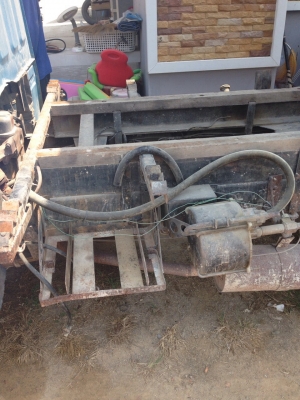 รถกระบะดัมพ์ 6 ล้อ