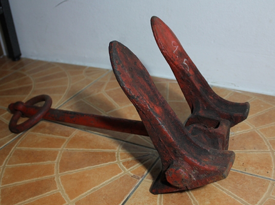 สมอเรือ หล่อโบราณ น้ำหนัก9.5kg สภาพสมบูรณ์ไม่เคยใช้งาน สูงรวมห่วงประมาณ 58cm