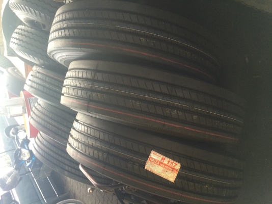 ถูกมาก!!!!! ยางเรเดียล บริดสโตน 11r22.5 ปี2015 ราคา 9700บาท