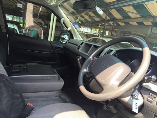 TOYOTA COMMUTER 2.5 ดีเซล ปี 12 เกีย MT