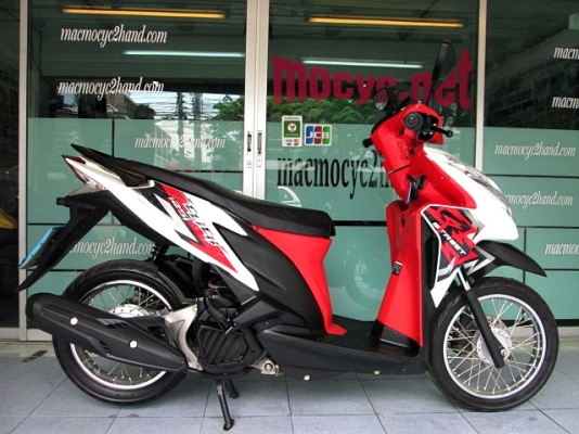 CLICK 125 i  ลายสตีท สีขาวแดง รถเดือน มกราคม ปี 57 ไมล์ 4 พันโล แถม 2 รายการ 29900