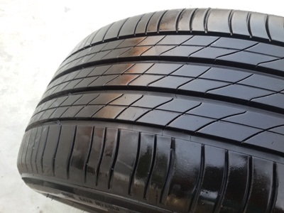 ขายยาง225/50/17 ปี 13  MICHERLIN 3ST  1 คู่