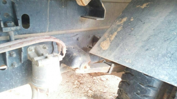 รถฮีโน่ 6 ล้อดั้ม 175 แรงม้า. ปี 53   ( รถวิ่ง 2xx,xxx กว่า กม. )     สนใจติดต่อ  081 - 6079515