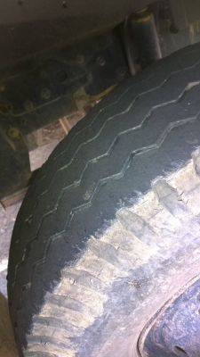 รถฮีโน่ 6 ล้อดั้ม 175 แรงม้า. ปี 53   ( รถวิ่ง 2xx,xxx กว่า กม. )     สนใจติดต่อ  081 - 6079515