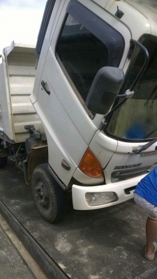 รถฮีโน่ 6 ล้อดั้ม 175 แรงม้า. ปี 53   ( รถวิ่ง 2xx,xxx กว่า กม. )     สนใจติดต่อ  081 - 6079515