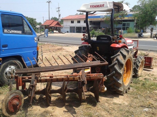 ขายรถไถYANMA 35แรงม้า อุปกรณ์ดันหน้า-ผานหลัง เครื่องดี ช่วงล่างดี อุปกรณ์ดันหน้า ผานหลัง ใช้งาน2,063ชม. สภาพพร้อมใช้งาน เอกสารพร้อมโอน สนใจโทร 090-8588220คุณนะ 093-3258446คุณบิว ID:narong498 หรือ www.truck.in.th/498 หรือเพจFacebook ณรงค์ ซื้อขายรถมือสอง (