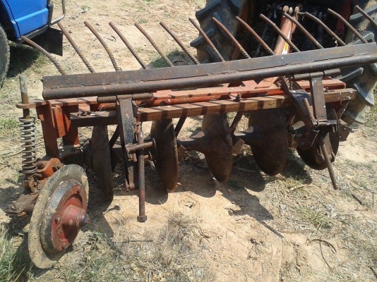 ขายรถไถYANMA 35แรงม้า อุปกรณ์ดันหน้า-ผานหลัง เครื่องดี ช่วงล่างดี อุปกรณ์ดันหน้า ผานหลัง ใช้งาน2,063ชม. สภาพพร้อมใช้งาน เอกสารพร้อมโอน สนใจโทร 090-8588220คุณนะ 093-3258446คุณบิว ID:narong498 หรือ www.truck.in.th/498 หรือเพจFacebook ณรงค์ ซื้อขายรถมือสอง (