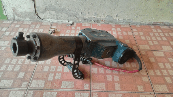 ขายตัวสกัดคอนกรีด Makita HM1306แท้ 100\%.