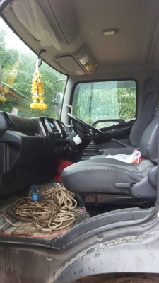 รถฮีโน่ 6 ล้อดั้ม FC9J  175 แรงม้า. ปี 57   ( รถวิ่ง 3x,xxx กว่า กม. )     สนใจติดต่อ  081 - 6079515