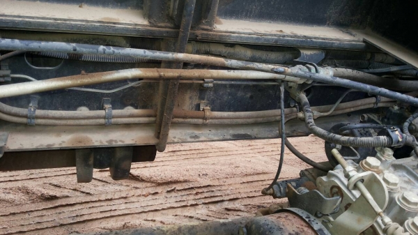 รถฮีโน่ 6 ล้อดั้ม FC9J  175 แรงม้า. ปี 57   ( รถวิ่ง 3x,xxx กว่า กม. )     สนใจติดต่อ  081 - 6079515