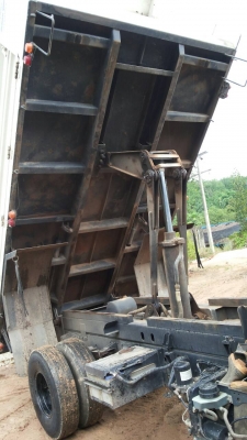 รถฮีโน่ 6 ล้อดั้ม FC9J  175 แรงม้า. ปี 57   ( รถวิ่ง 3x,xxx กว่า กม. )     สนใจติดต่อ  081 - 6079515