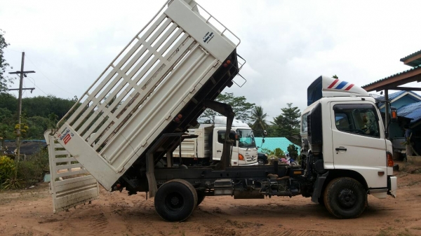 รถฮีโน่ 6 ล้อดั้ม FC9J  175 แรงม้า. ปี 57   ( รถวิ่ง 3x,xxx กว่า กม. )     สนใจติดต่อ  081 - 6079515