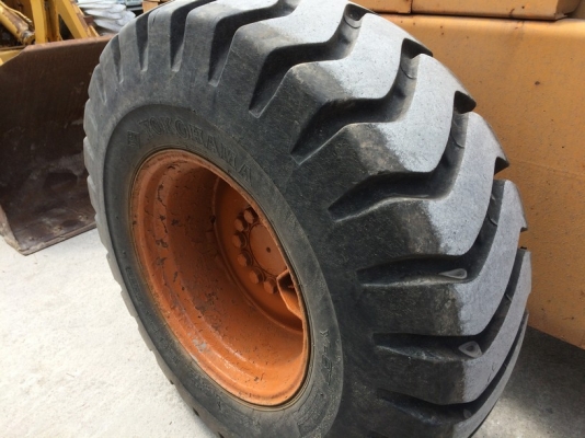 Komatsu 510 SN: 11708 ถึงไทยแล้ว สภาพสวยกริ๊ป พร้อมใช้งาน ขายถูก ๆ ครับ