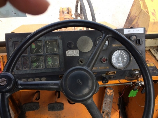 Komatsu 510 SN: 11708 ถึงไทยแล้ว สภาพสวยกริ๊ป พร้อมใช้งาน ขายถูก ๆ ครับ