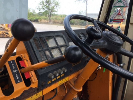 Komatsu 510 SN: 11708 ถึงไทยแล้ว สภาพสวยกริ๊ป พร้อมใช้งาน ขายถูก ๆ ครับ