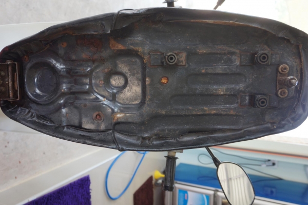 ขาย HONDA ดรีมคุรุ เดิม ทะเบียนพร้อมโอน ภาษี พรบ ขาดต่อเกิน 3 ปี  เครื่องดีมาก วิ่งดีมาก เดินเบานิ่ง ระบบไฟติดครบ