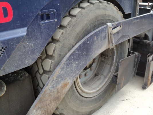 หัวคีบแผ่นชิปพลาย KM 2-300E # 1641003