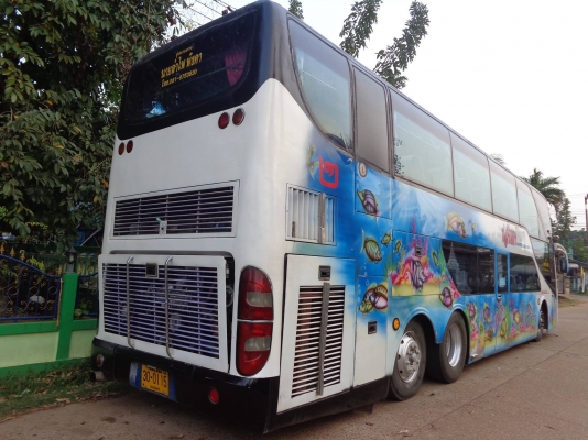 รถทัวร์ 8 ล้อ 2 ชั้น