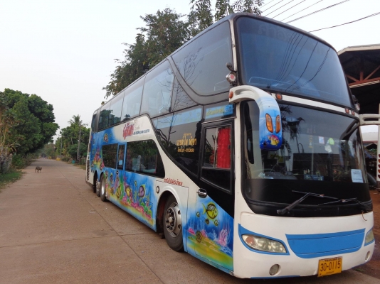 รถทัวร์ 8 ล้อ 2 ชั้น