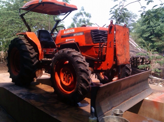 ขายด่วน รถไถ  KUBOTA  M5000  พร้อมเล่มทะเบียน