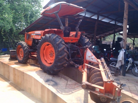 ขายด่วน รถไถ  KUBOTA  M5000  พร้อมเล่มทะเบียน