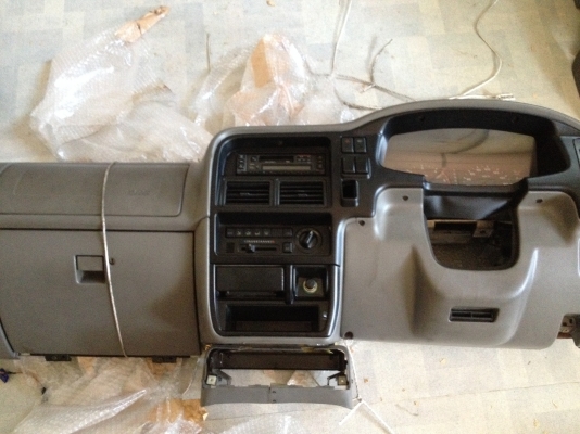 คอลโซล ISUZU MU ครบชุดมีเเร็คคานกลางของเก่าญี่ปุนสภาพสวยๆ คอลโซล ISUZU MU ครบชุดมีเเร็คคานกลางของเก่าญี่ปุนสภาพสวยๆ