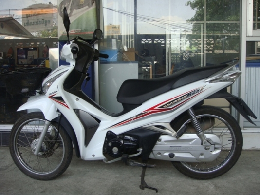 เวฟ 125i สตาร์ทมือ รถ 1 ปี 6 เดือน