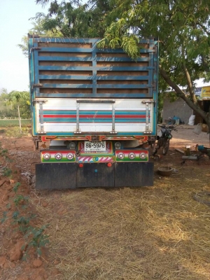 ขายหกล้อบ้านสภาพพร้อมใช้งาน  Hino  เครื่อง  FB4J  140  แรงม้า