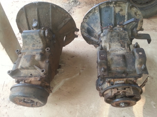 ขายเกียร์รถบรรทุกหกล้อ อีซูซุ 110 แรงมีสองลูกขายเหมา 10,000 บาท