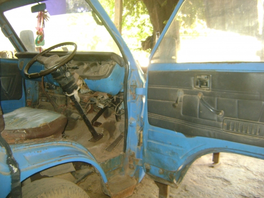 TL  85 แรง  รถตามภาพ  ทะเบียนสิ้น ปี57  ราคา  145,000 บาท )