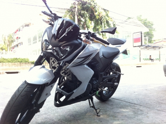 ขาย KAWASAKI Z250 สีขาว ปี2014