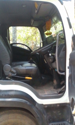 รถอีซูซุ 6 ล้อดั้ม FRR  210 แรงม้า. ปี 54     ( รถวิ่ง 3x,xxx กม. )    สนใจติดต่อ  081 - 6079515