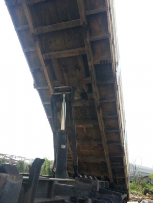 ขายหางพ่วง เทนเลอร์  สามมิต 2 เพลา. ปี 46   สนใจติดต่อ  081 - 6079515