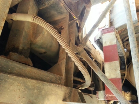 ขายหางพ่วง เทนเลอร์  สามมิต 2 เพลา. ปี 46   สนใจติดต่อ  081 - 6079515