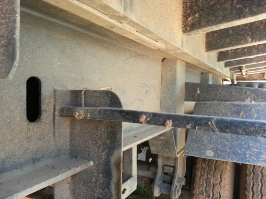 ขายหางพ่วง เทนเลอร์  สามมิต 2 เพลา. ปี 46   สนใจติดต่อ  081 - 6079515