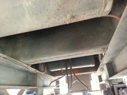 ขายหางพ่วง เทนเลอร์  สามมิต 2 เพลา. ปี 46   สนใจติดต่อ  081 - 6079515