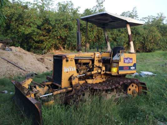 ขายแทรคเตอร์ตีนตะขาบ D2-6 195,000 บาท