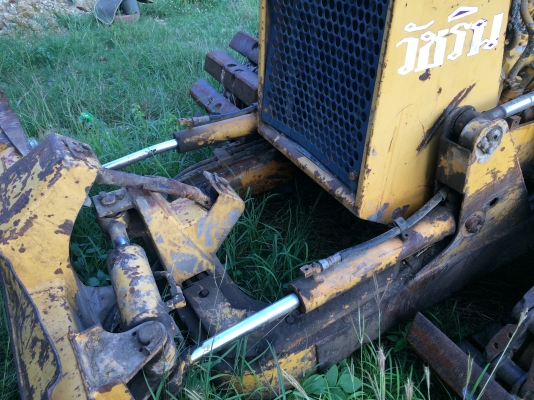 ขายแทรคเตอร์ตีนตะขาบ D2-6 195,000 บาท