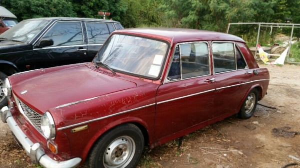 ออสติน แคมบริช เครื่อง 1000cc ขับได้ ไม่มีทะเบียน 28,000 บาท