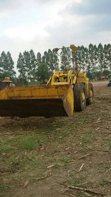 ขายรถตักล้อยาง CAT 922-B รถใช้งานอยู่ ตามสภาพ ราคา.280000 สนใจรีบจองด่วน