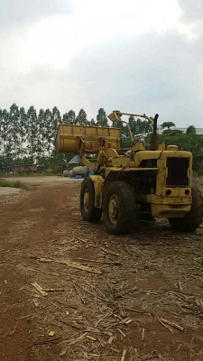 ขายรถตักล้อยาง CAT 922-B รถใช้งานอยู่ ตามสภาพ ราคา.280000 สนใจรีบจองด่วน