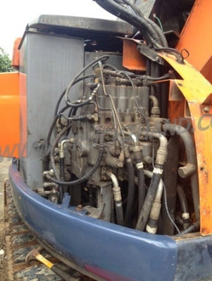 แบคโฮ ยี่ห้อฮิตาชิ รุ่น ex135ur-5 รถใช้งาน 7500 ชั่วโมง แบคโฮ ยี่ห้อฮิตาชิ รุ่น ex135ur-5 รถใช้งาน 7500 ชั่วโมง