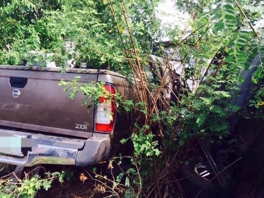 นิสสันฟรอนเทีย เครื่องZDI สีน้ำตาล ปี02 โอนลอย เเยกขายได้ทุกอย่าง