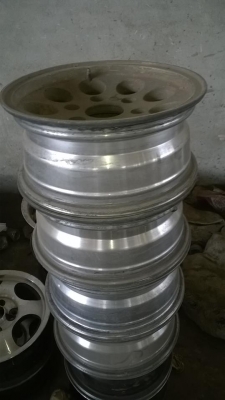 ล้อขอบ14 กว้าง6 6รู ชุดละ4000