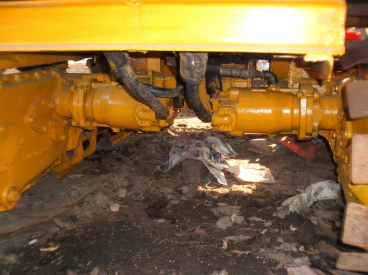 ขายรถเกี่ยวข้าว เกษตรพัฒนา อุ้ม 2 ตัน เครื่องยนต์มิตซู 210 แรงม้า ปั้มไดกิ้นส์ เบอร์ 22 ตัวเดิน 10HT สภาพดีพร้อมใช้งาน