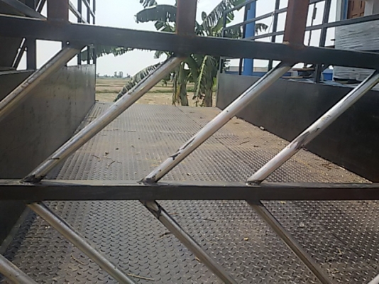 ขายหางพ่วงเพลา 6ล้อพร้อมคอกพร้อมใช้(080-1153032) ขายหางพ่วงเพลา 6ล้อพร้อมคอกพร้อมใช้(080-1153032)