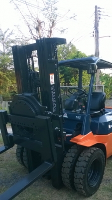 ขายFORKLIFT:TOYOTA:7FD30เสา4.7ม.:งาหมุน:เสา3ท่อนรถนอกแท้